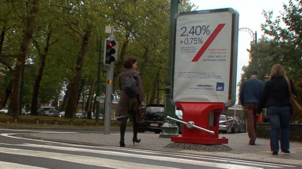 AXA etau outdoor JCDecaux innovate duval guillaume affichage alternatif 1