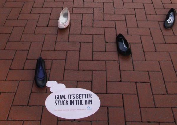 Dublin shoes publicis ambient marketing street chewing gum stuck alternatif 3