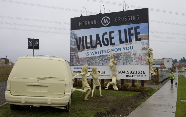 Morgan Crossing boring town ville canada promoteur immobilier billboard outdoor installation mrketing alternatif guerilla ambient street 2