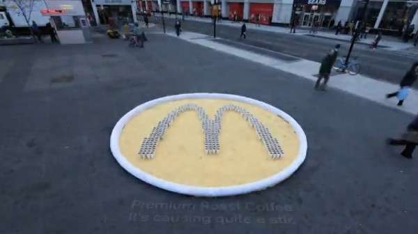 free coffee campaign McDO Mcdonald donald's toronto canada event art installation operation PR stunt Yonge-Dundas Square ambient marketing alternatif 4