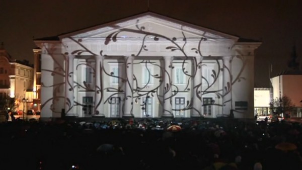 projection 3D vilnius lituanie sony ericsson hopper invasion pr stunt 2
