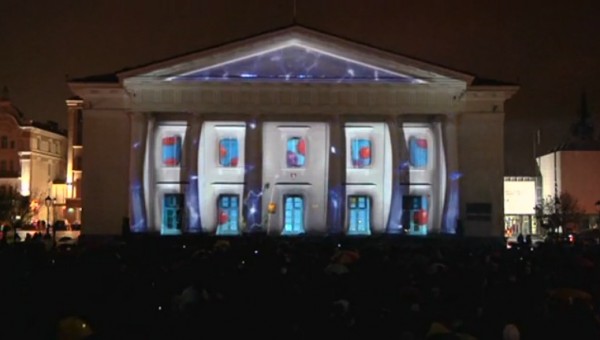 projection 3D vilnius lituanie sony ericsson hopper invasion pr stunt