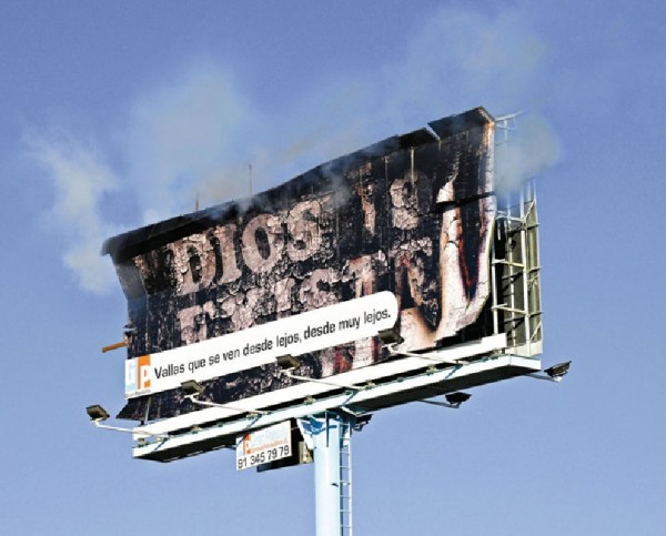 Dieu n'existe pas god does not exist outdoor billboard affichage gran pantalla madrid mccann erickson 2