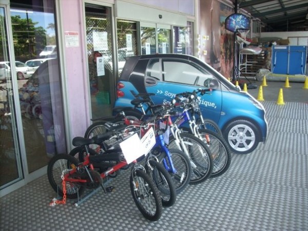 Street marketing voiture car smart ile de la réunion pancarte alternatif 3