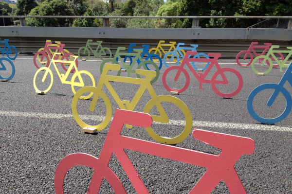 urbis designday 2013 ambient marketing art installation bike color resene matter auckland road 3