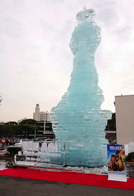 santa monica ice age l'age de glace scrat statue sculpture glace DVD 1
